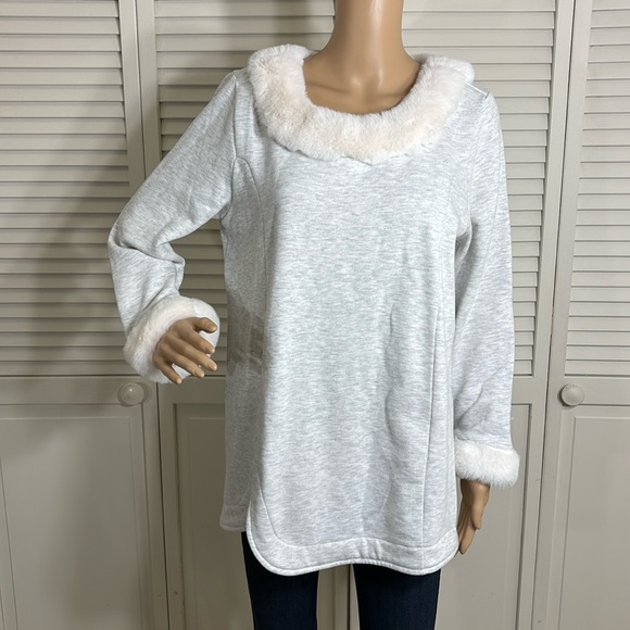 NWT Soft Surroundings Aprés Ski Faux Fur Top Medium - Picture 2 of 12